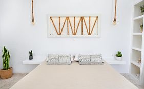 Niki Rooms